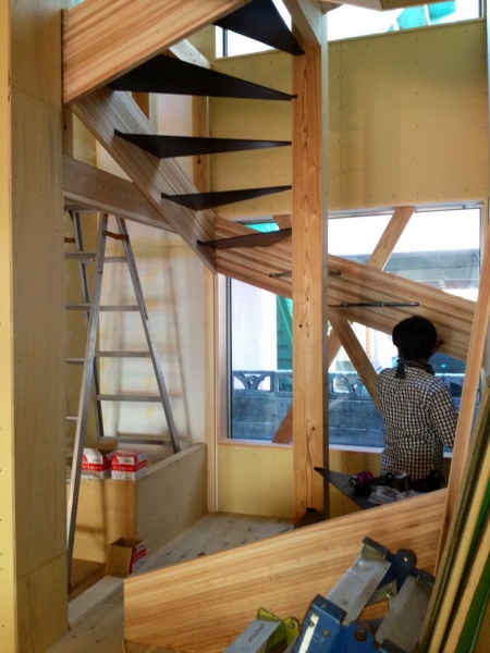螺旋階段リターンズ 木製でかっこいい螺旋階段はつくれるのか お知らせ ブログ Fad建築事務所